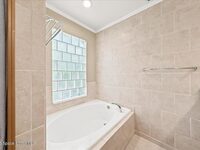 813 Emerald Way