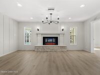 517 N River Oaks Drive